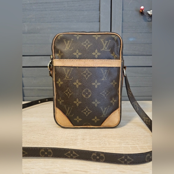 Authentic LOUIS VUITTON Monogram Danube PM Crossbody - Picture 16 of 16